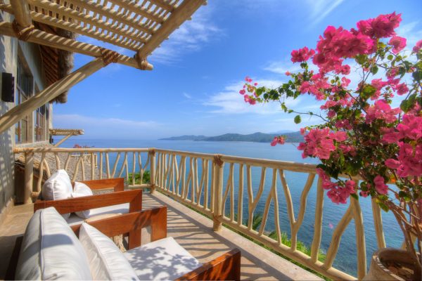 casa de la perla punta sayulita